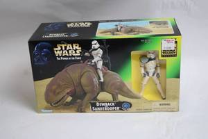 lot 424 image: Star Wars Kenner Dewback and Sandtrooper Collectible Set