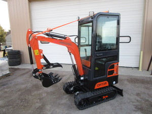 lot 59 image: AGT Industrial QH13R Mini Excavator wEnclosed Cab