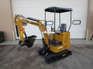 lot 70 image: AGT Industrial H15R Mini Excavator
