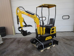 lot 151 image: AGT Industrial QH12R Mini Excavator