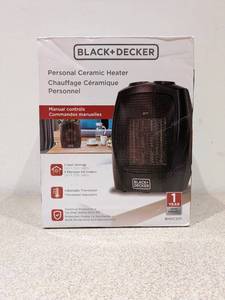 lot 3 image: NEW BLACK & DECKER PERSONAL CERAMIC HEATER