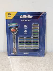 lot 14 image: GILLETTE PROGLIDE REFILLS (16 CARTRIDGES)