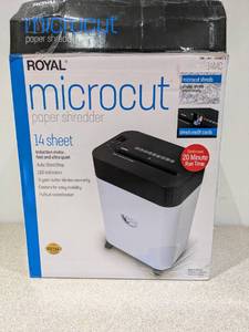 lot 65 image: BRAND NEW ROYAL MICROCUT PAPER SHREDDER