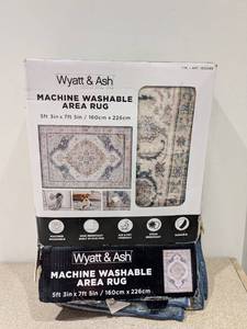 lot 71 image: NEW WYATT & ASH GERALDINE MACHINE WASHABLE AREA RUG