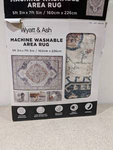 lot 93 image: NEW WYATT & ASH MACHINE WASHABLE GERALDINE AREA RUG