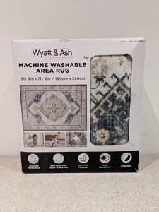 lot 94 image: NEW WYATT & ASH MACHINE WASHABLE GERALDINE AREA RUG