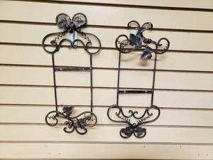 lot 6 image: Wall Hanging ornaments