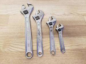 lot 8 image: Set of 4 Adjustable Wrenches