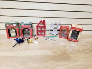lot 36 image: Christmas Ornaments and Decorations