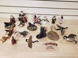lot 60 image: Christmas  Hunting Decorations