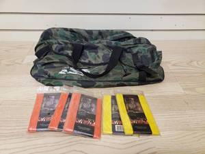 lot 67 image: Nylon duffle bag and 5 Rain Ponchos