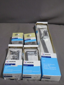 lot 16-31 image: 5 Piece Lot of Moen Chrome Genta Bathroom Accessories