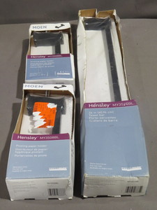 lot 24 image: Moen Hensley Black 3 Piece Bathroom Accessories