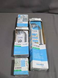 lot 26 image: Moen Idora Chrome 4 Piece Bathroom Accessories