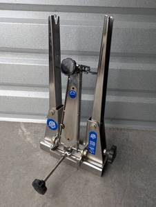 lot 17 image: Bicycle Wheel Truing Stand