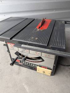 lot 18 image: Craftsman 10 Table Saw