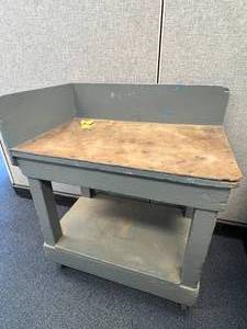 lot 1 image: Wooden Blue Utility Cart With Wheels, Good Condition