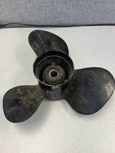lot 9 image: Used Boat Propeller - See Photos