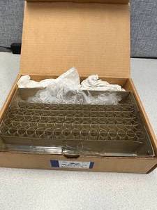 lot 11 image: Box of Shell Vials Short Style Merco Glass 2 Dram, 60 x 17mm