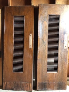 lot 15 image: Lot of Vintage Doors (545378) Three Wooden Doors See Description