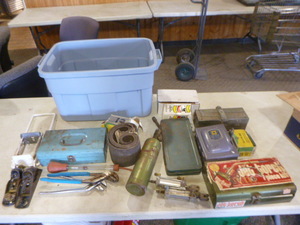 lot 65 image: Garage Items