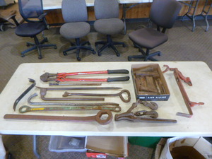 lot 76 image: Large Hand Tools