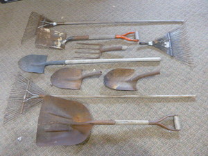 lot 88 image: Lawn and Garden Items