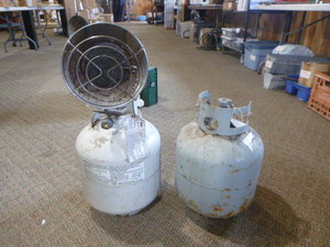 lot 89 image: 2 Propane Tanks and Heater