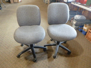 lot 97 image: 2 Office Chairs