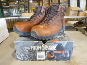 lot 106 image: Mens Iron Age Trencher 6 Work Boots