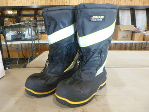 lot 109 image: Mens Baffin Winter Boots
