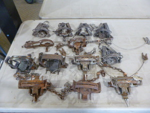lot 119 image: 13 Animal Traps