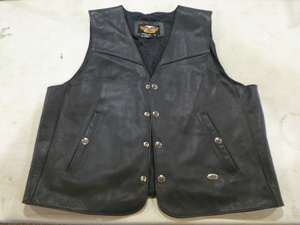 lot 149 image: Mens Harley Davidson Leather Vest