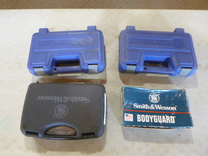 lot 193 image: 4 Pistol Cases