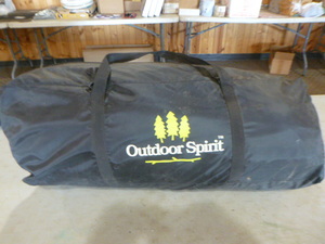 lot 198 image: Outdoor Spirit Tent