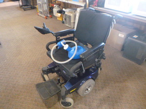 lot 203 image: Invacare M51 Electric Wheelchair