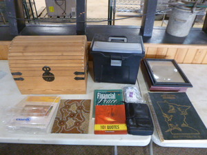 lot 220 image: Miscellaneous Household Items