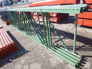 lot 7 image: 4 Pallet Racking 16 Frames