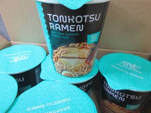 lot 2 image: 6 Snapdragon Ramen in date...