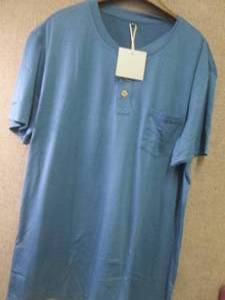 lot 22 image: 2 Small, 1 Medium, 1 XL Mens Henle...