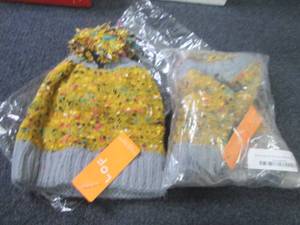 lot 128 image: 2 Stocking Hats...