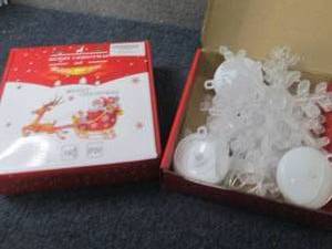 lot 131 image: 2- 3 pc Lit Snowflakes...