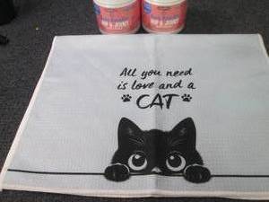 lot 169 image: Hip & Joint Chewa, Cat Towel...