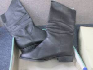 lot 188 image: Fanfares Ladies Leather Black Esthe...