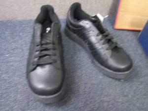 lot 199 image: Mens Size 7 Champion Shoes...