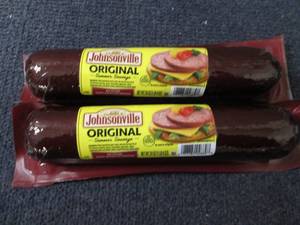 lot 314 image: 2- 20 oz Johnsonville Original Summ...