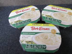 lot 400 image: CC 3-32 oz FROZEN Bob Evans Sour Cr...
