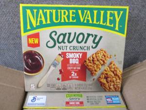 lot 445 image: 8- 5ct Nature Valley Savory Nut Cru...