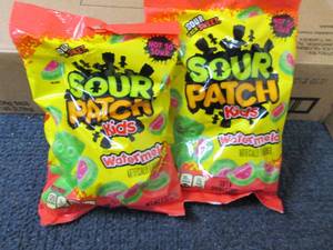 lot 452 image: 12- 8 oz Sour Patch Kids Watermelon...