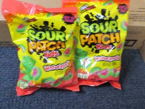 lot 453 image: 12- 8 oz Sour Patch Kids Watermelon...